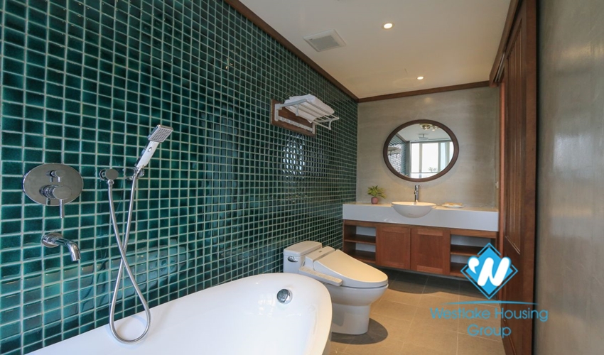 A beautiful 3 bedroom apartment for rent in Dao tan, Ba dinh